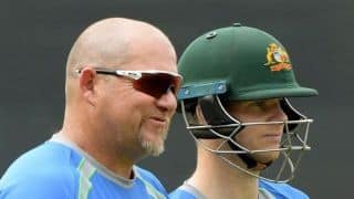 Australia's bowling coach David Saker quits ahead of World Cup